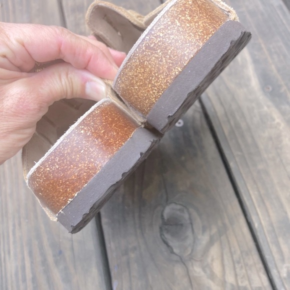 White Mountain Women's Bari Leather Clogs - 9.5 Taupe Suede NWOT - Picture 7 of 8